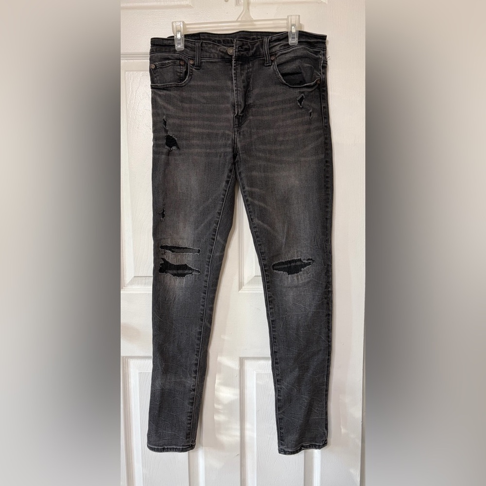 American Eagle Men’s Next Level Flex 34x32 Distressed Black Denim Jeans